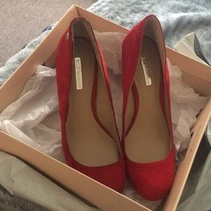 Size 9 red high heels